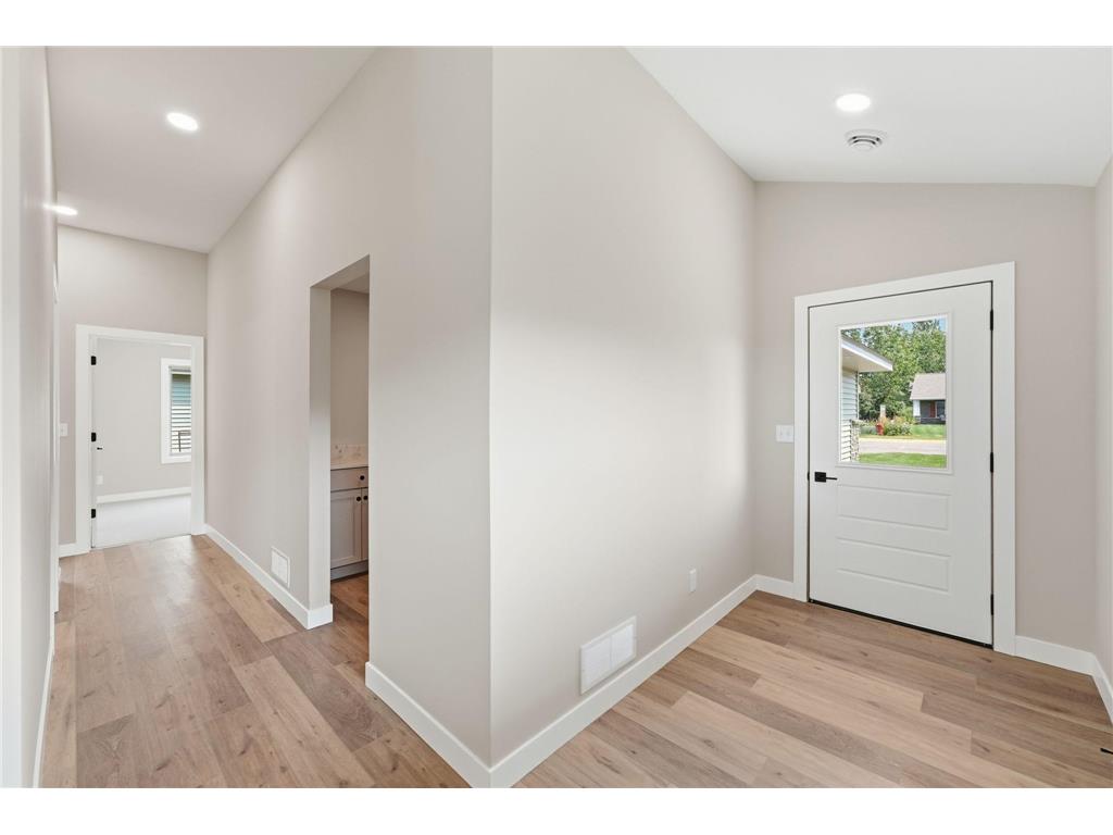 1807 Upper Trentwood Circle NE Willmar MN 56201 7115904 image16