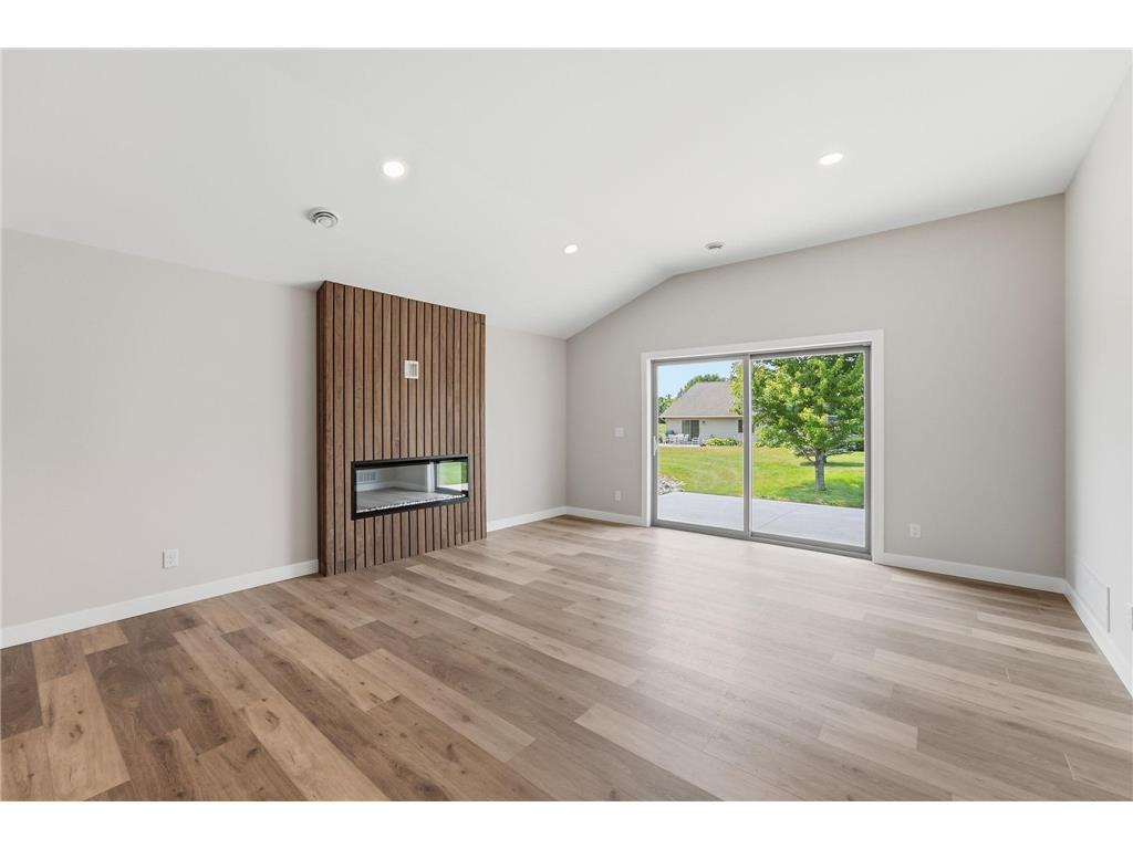 1807 Upper Trentwood Circle NE Willmar MN 56201 7115904 image23