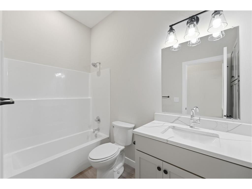 1807 Upper Trentwood Circle NE Willmar MN 56201 7115904 image33