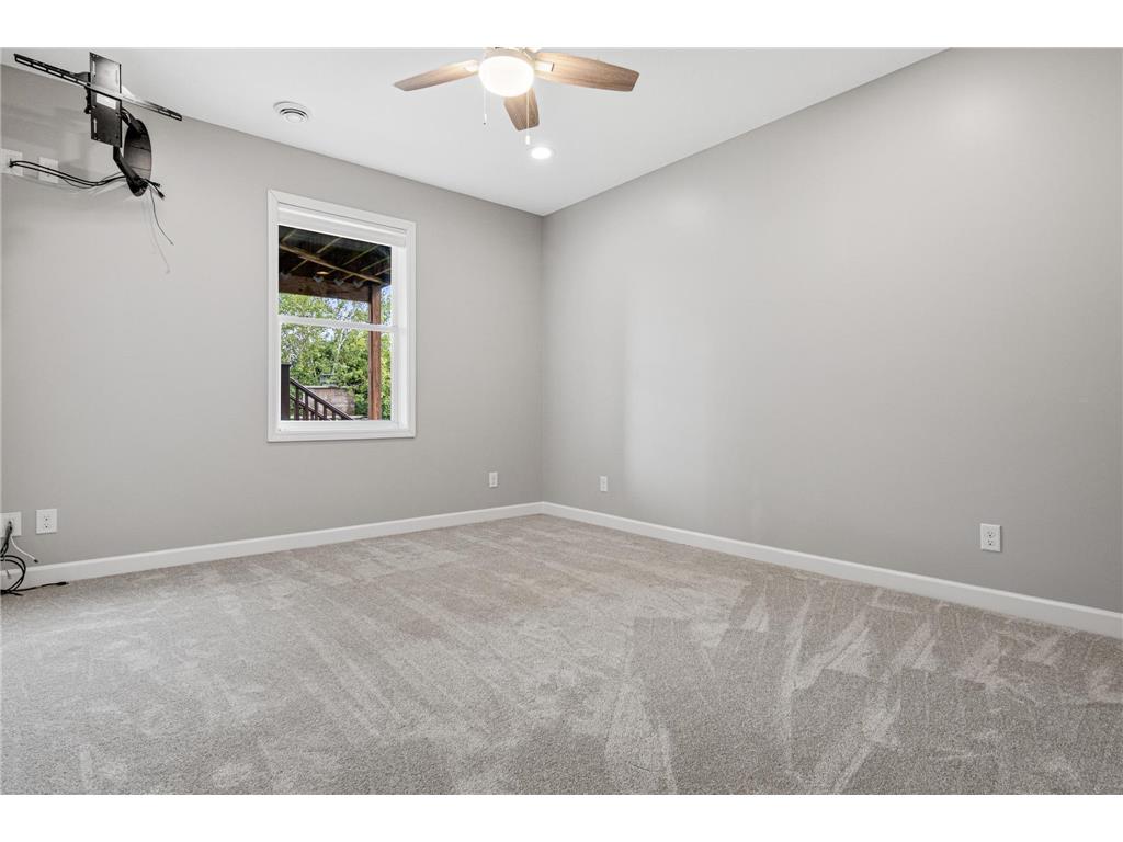 18072 Hyde Park Avenue Lakeville MN 55044 6780532 image12