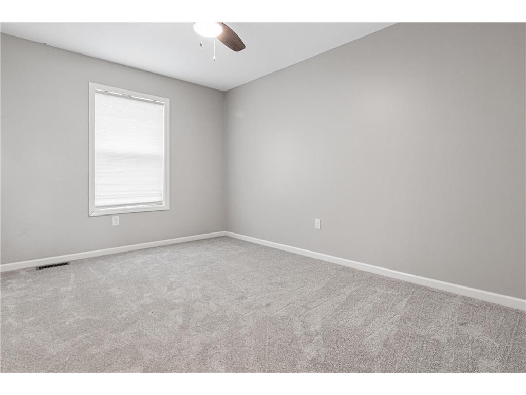 18072 Hyde Park Avenue Lakeville MN 55044 6780532 image16