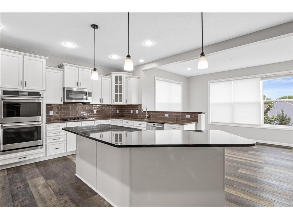 18072 Hyde Park Avenue Lakeville MN 55044 6780532 image2