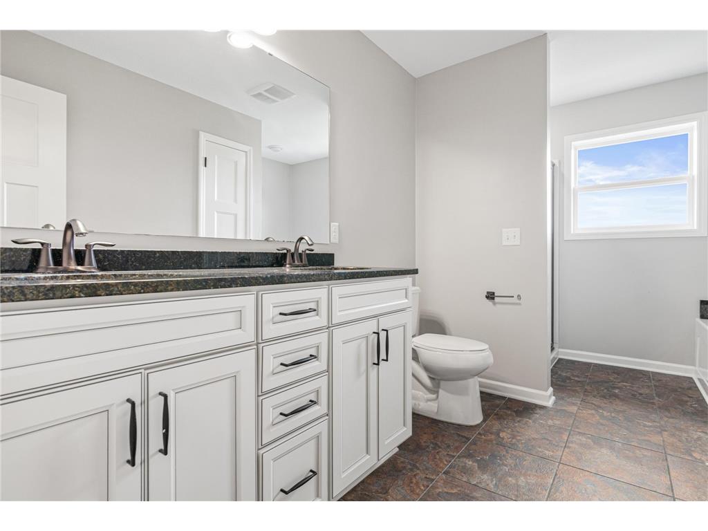 18072 Hyde Park Avenue Lakeville MN 55044 6780532 image20