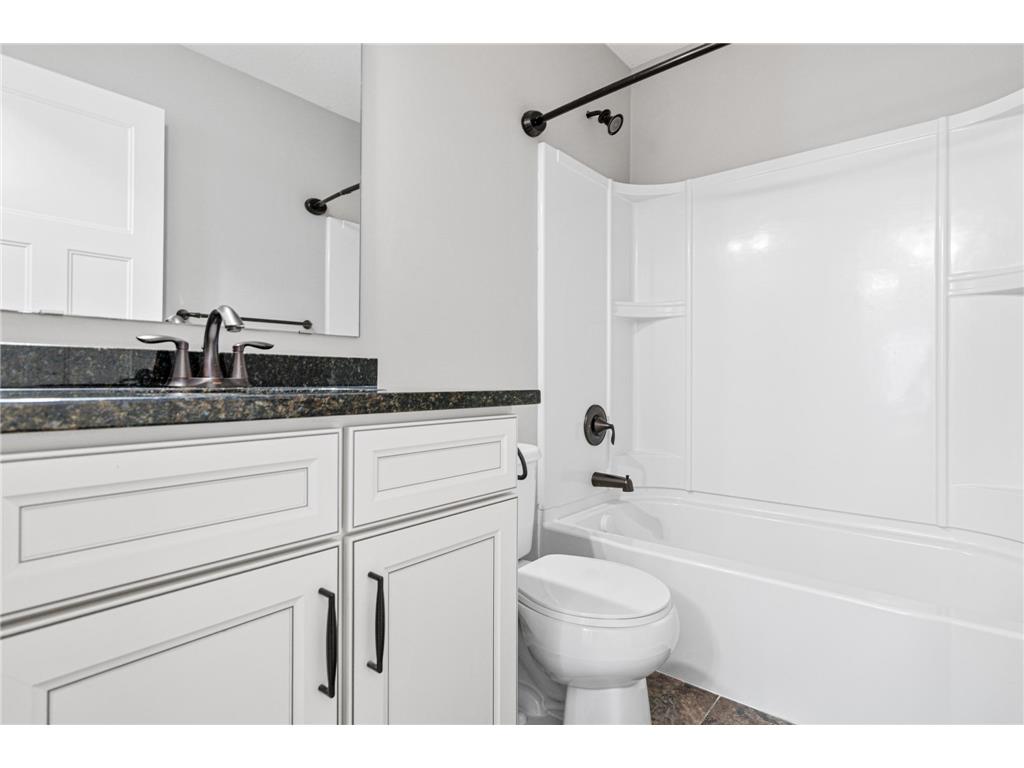 18072 Hyde Park Avenue Lakeville MN 55044 6780532 image21