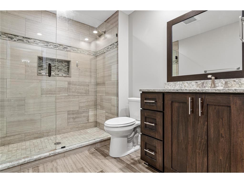 18072 Hyde Park Avenue Lakeville MN 55044 6780532 image22