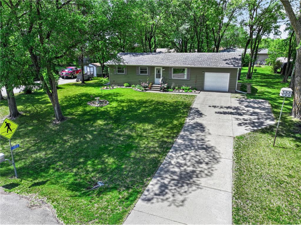 1808 E Golf Course Road NE Alexandria MN 56308 7090801 image1