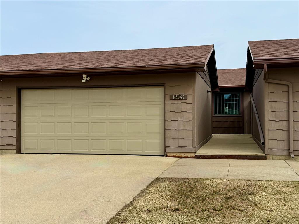 1808 Lakewood Avenue Albert Lea MN 56007 7042410 image1