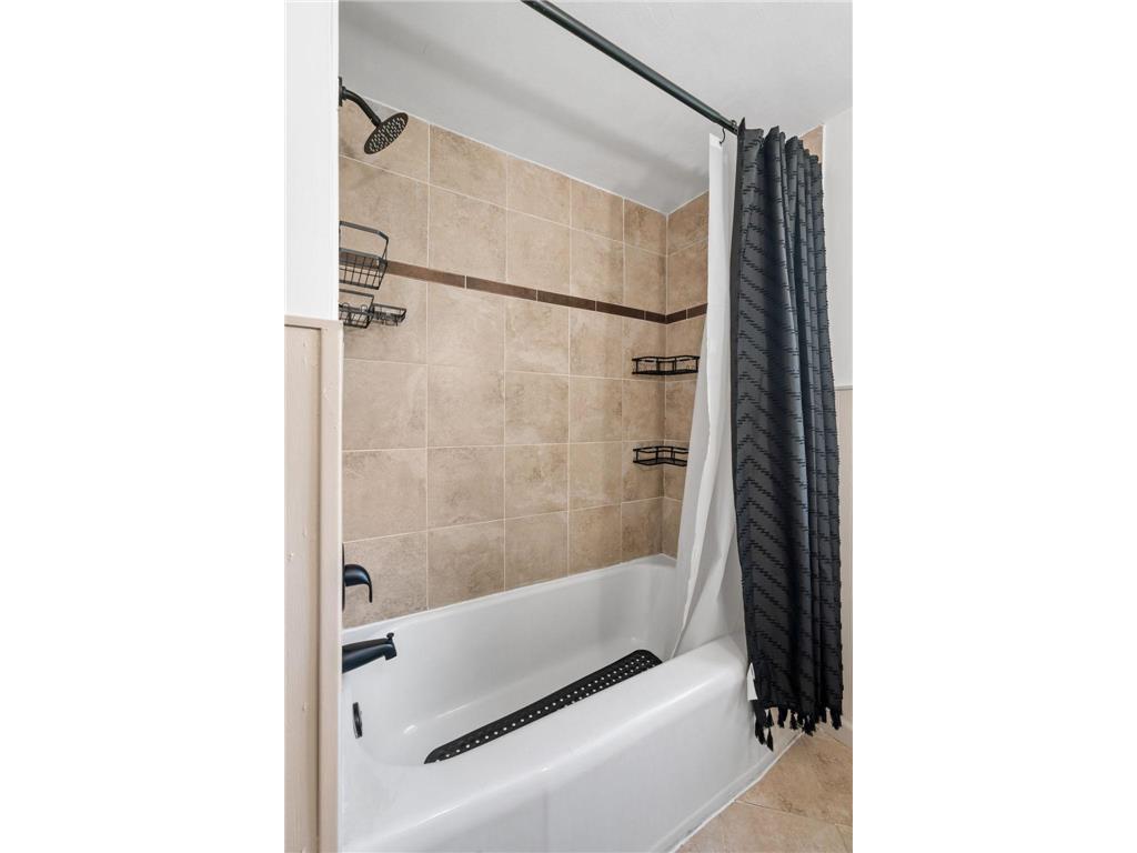 1809 Hyacinth Avenue E Saint Paul MN 55119 7064202 image17