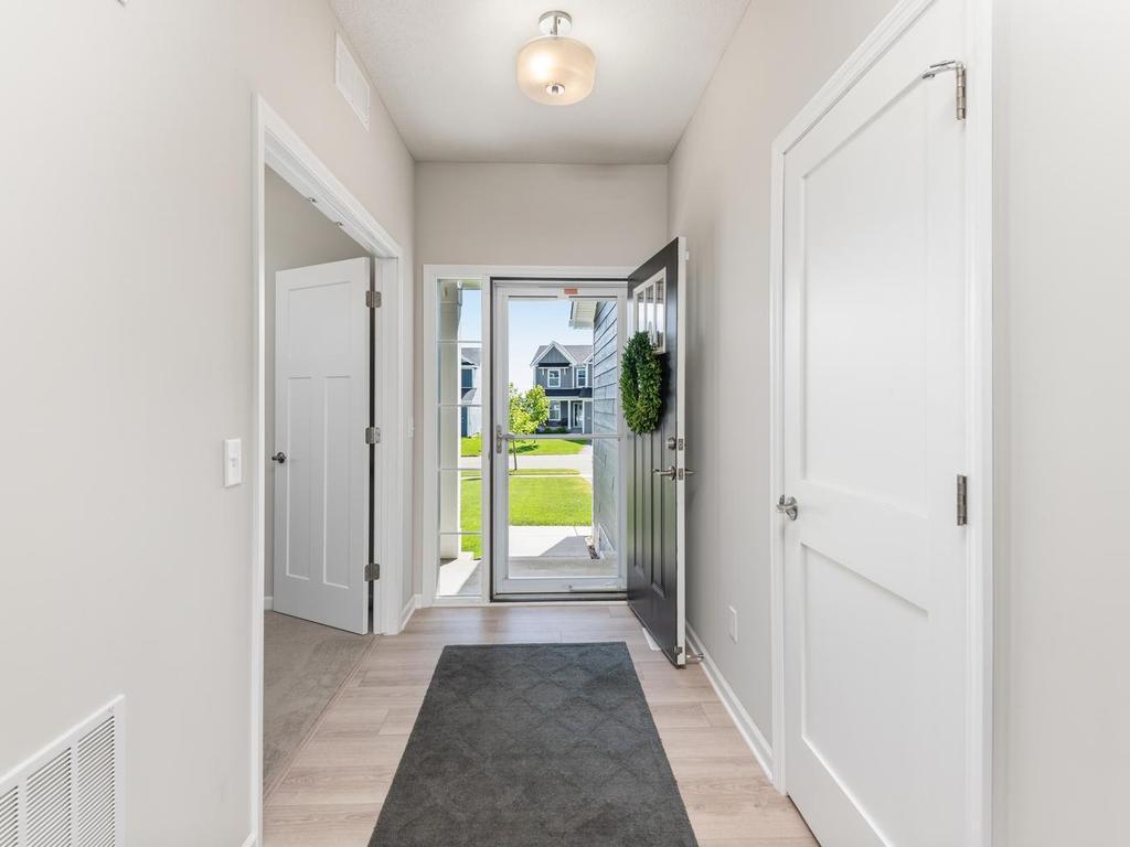 18097 Hartlin Avenue Lakeville MN 55044 7079461 image3
