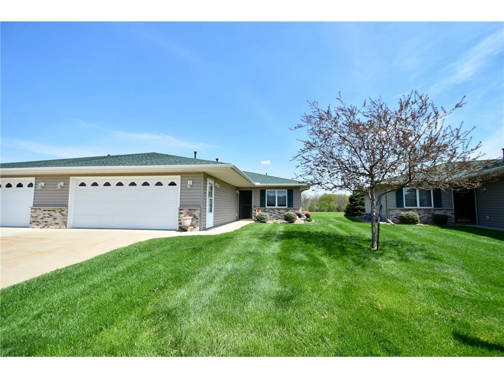 1810 Clubhouse Drive NE, Stewartville, MN 55976 MLS 6368782 Edina