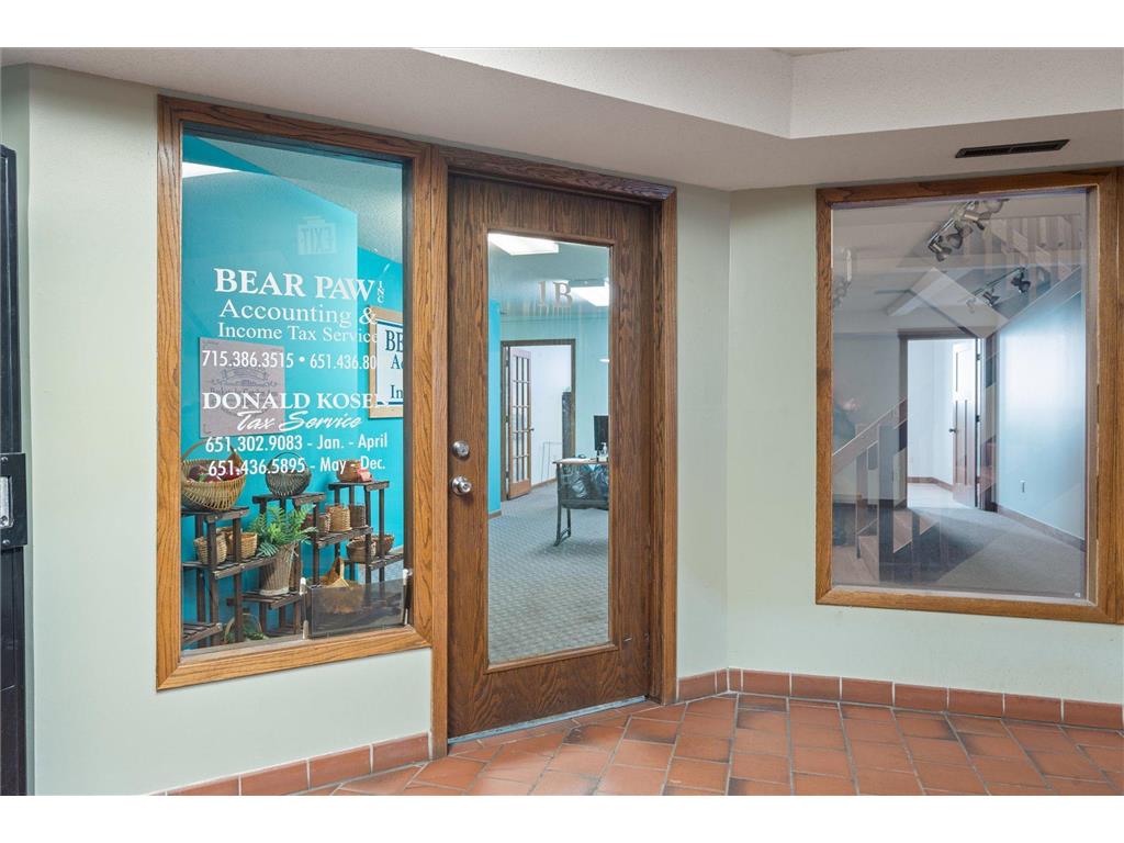 1810 Crest View Drive #1 Hudson WI 54016 6794720 image14