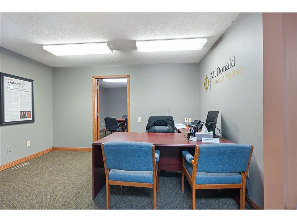 1810 Crest View Drive #1 Hudson WI 54016 6794720 image8