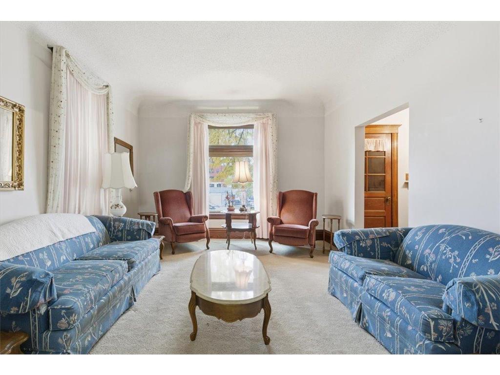 1810 Dupont Avenue N Minneapolis MN 55411 7005730 image2