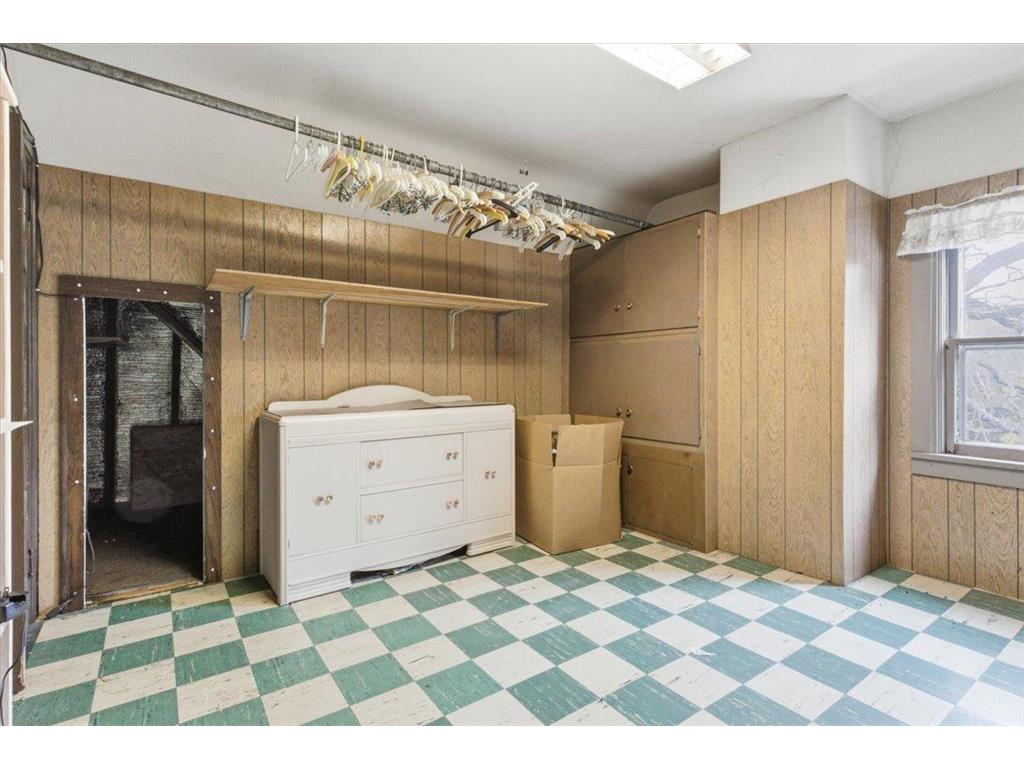 1810 Dupont Avenue N Minneapolis MN 55411 7005730 image27