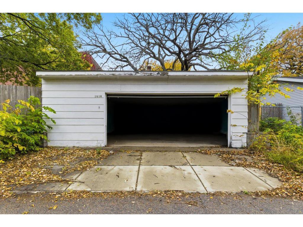 1810 Dupont Avenue N Minneapolis MN 55411 7005730 image33