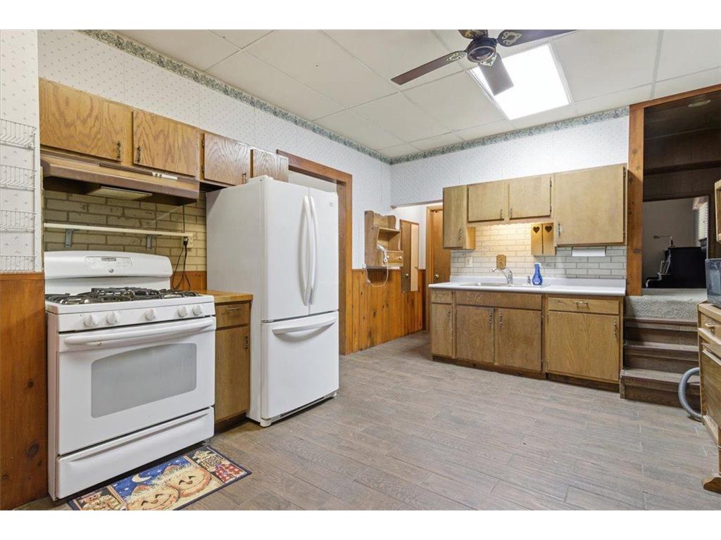 1810 Dupont Avenue N Minneapolis MN 55411 7005730 image4