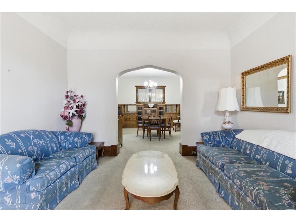 1810 Dupont Avenue N Minneapolis MN 55411 7005730 image9