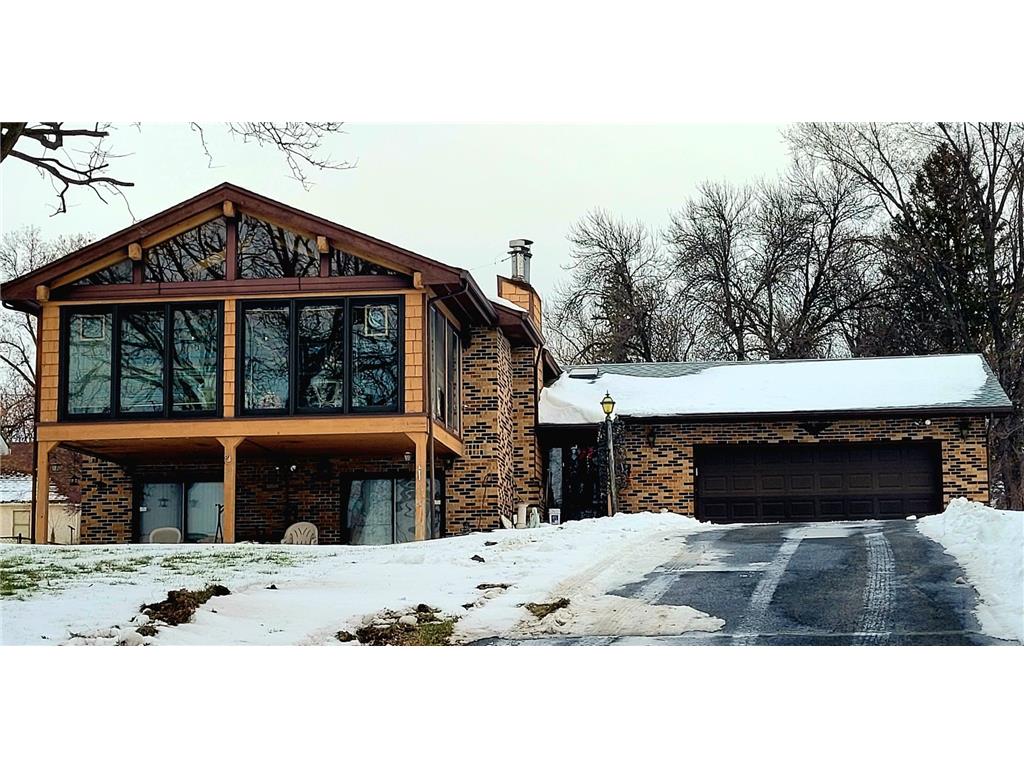 1810 E Shore Drive, Maplewood, MN, 55109 MLS 6315991 Edina Realty