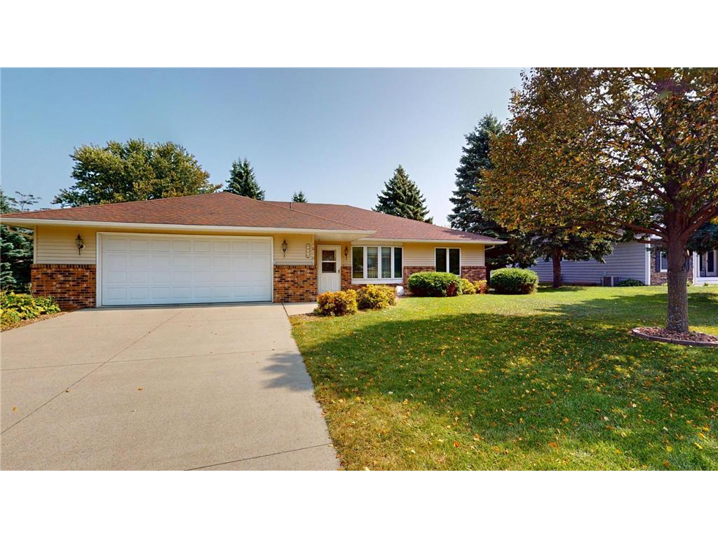 1810 Greenwood Drive Albert Lea MN 56007 6783884 image1