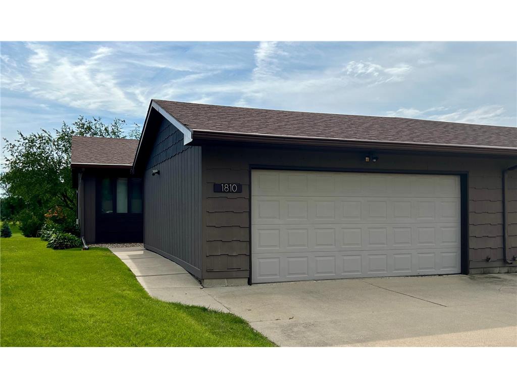 1810 Lakewood Avenue Albert Lea MN 56007 6562808 image1