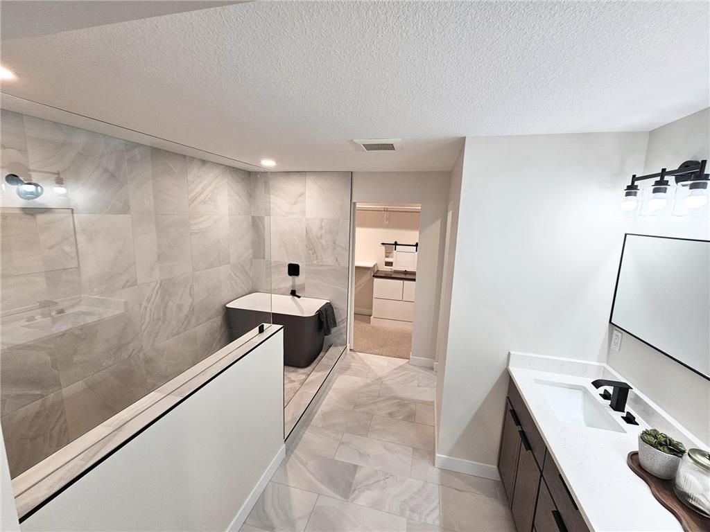 1810 Mayowood Road SW Rochester MN 55902 7013676 image17