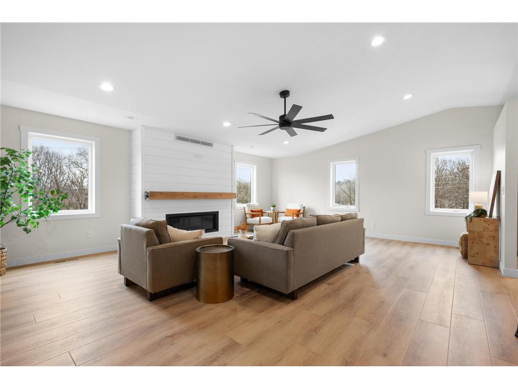 1810 Mayowood Road SW Rochester MN 55902 7013676 image3