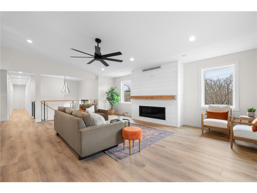 1810 Mayowood Road SW Rochester MN 55902 7013676 image5