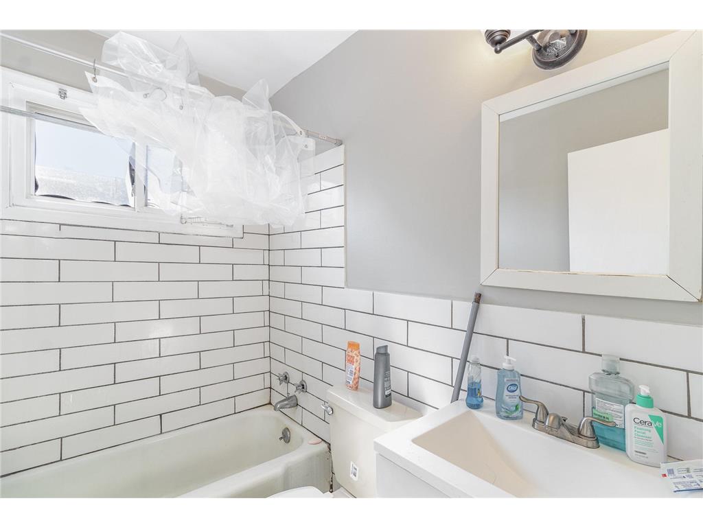 1810 Portland Avenue Minneapolis MN 55404 6793568 image19