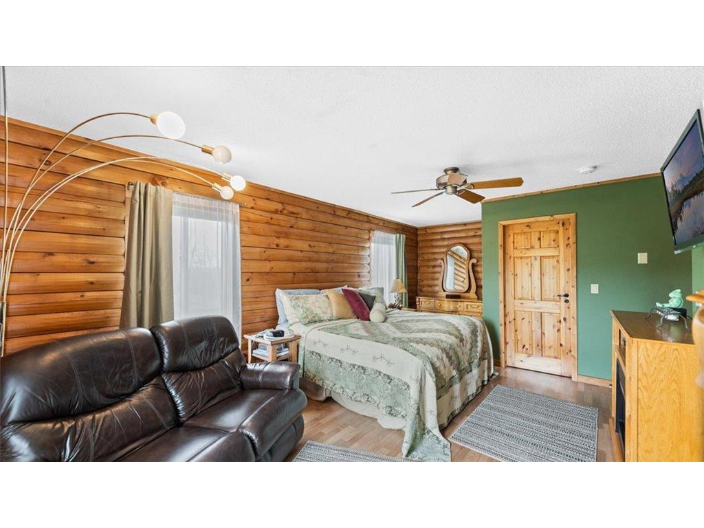 18100 Stockhousen Road NW Evansville MN 56326 7069959 image60