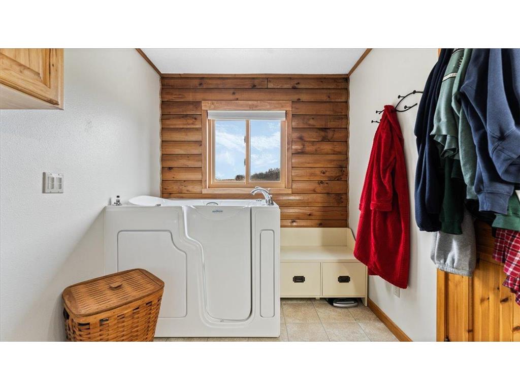 18100 Stockhousen Road NW Evansville MN 56326 7069959 image64