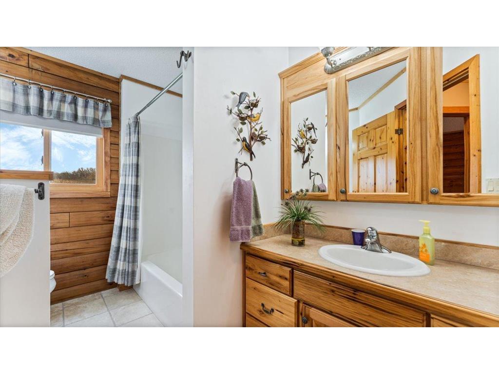 18100 Stockhousen Road NW Evansville MN 56326 7069959 image68