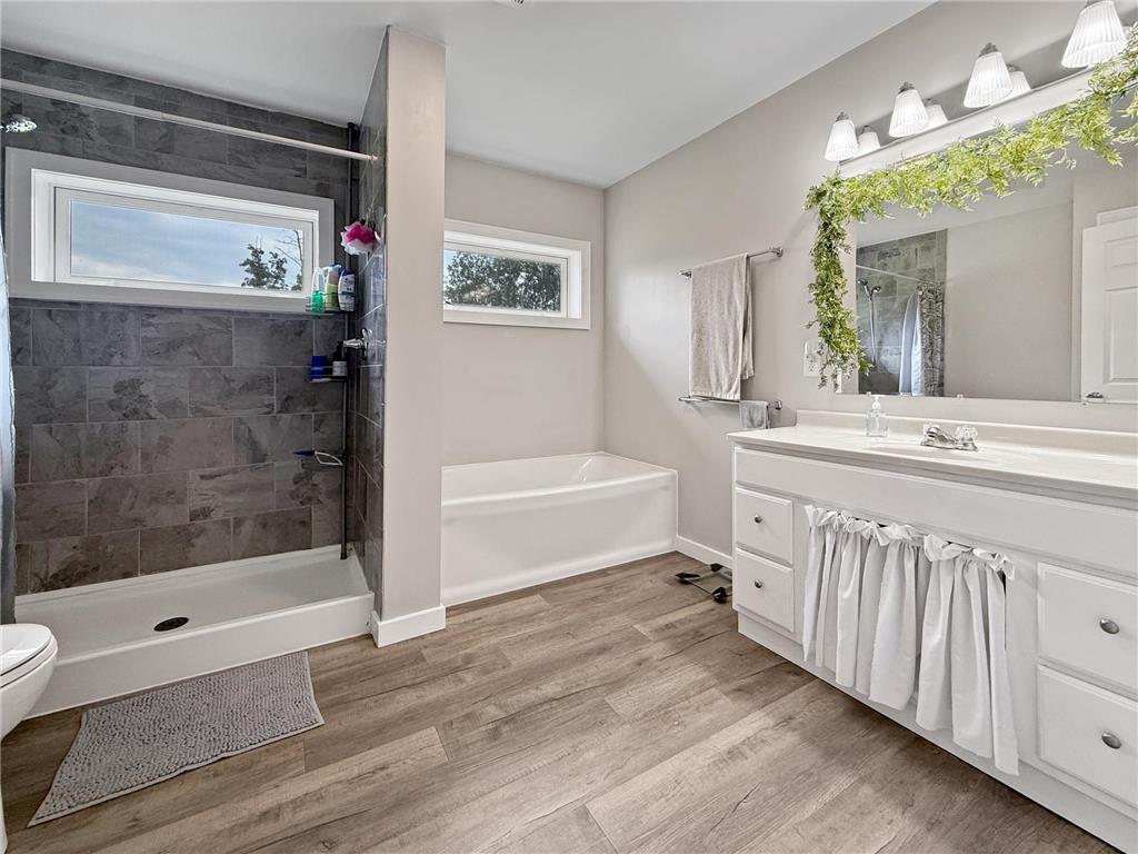 18101 279th Avenue Nevis MN 56467 6767965 image8