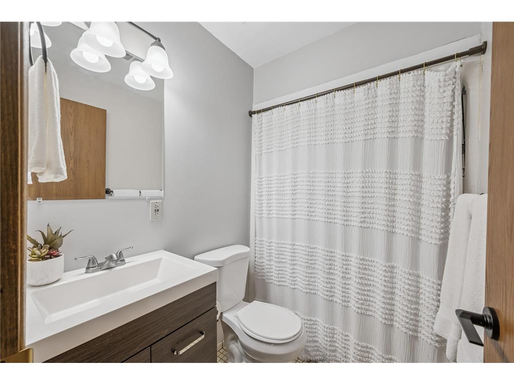 1811 Elliot Avenue #2 Minneapolis MN 55404 7027486 image18