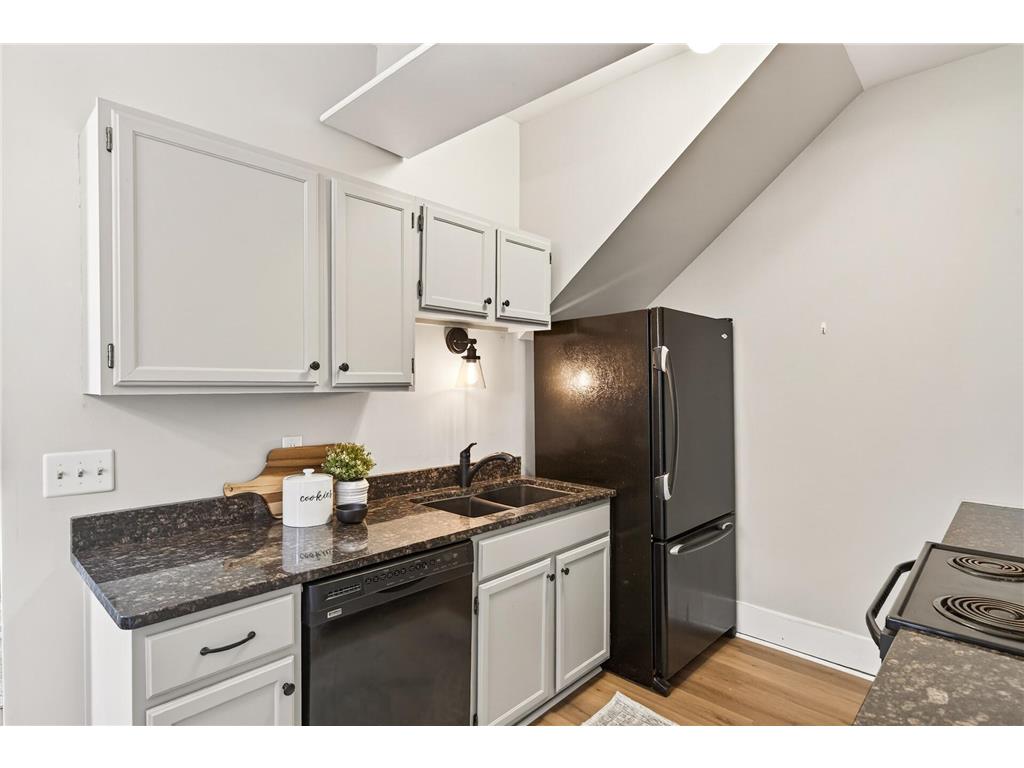 1811 Elliot Avenue #8 Minneapolis MN 55404 7043999 image11