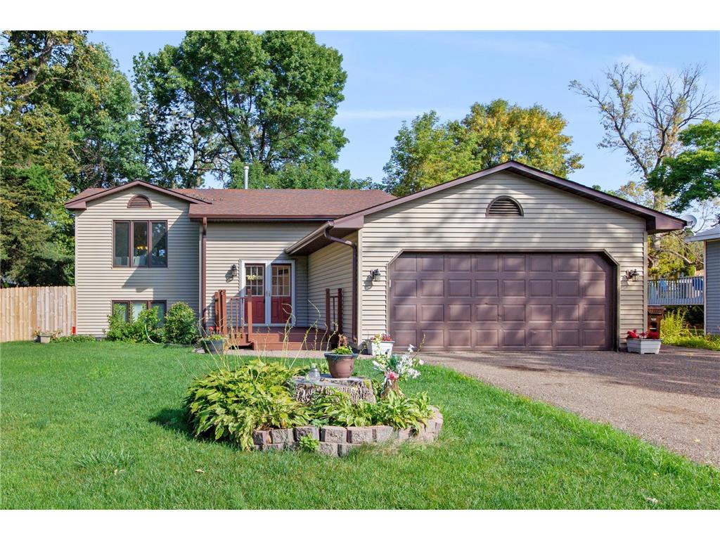 1811 Oak Street, Buffalo, MN, 55313 MLS 6258123 Edina Realty