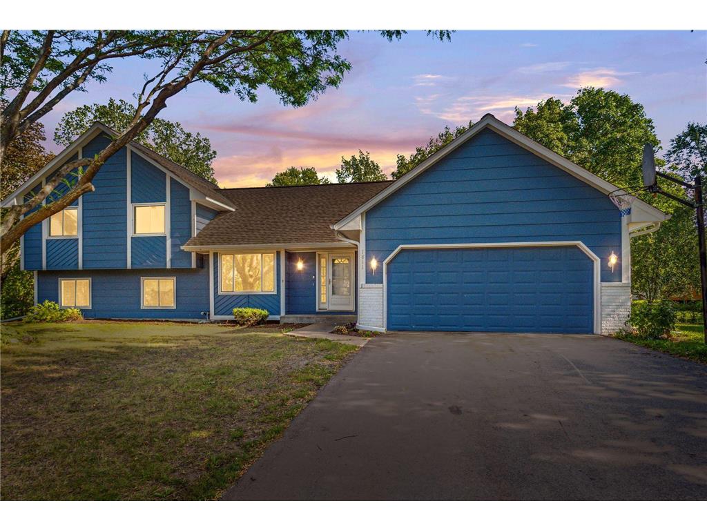 1811 Park Ridge Circle, Chaska, MN 55318 MLS 6255235 Edina Realty