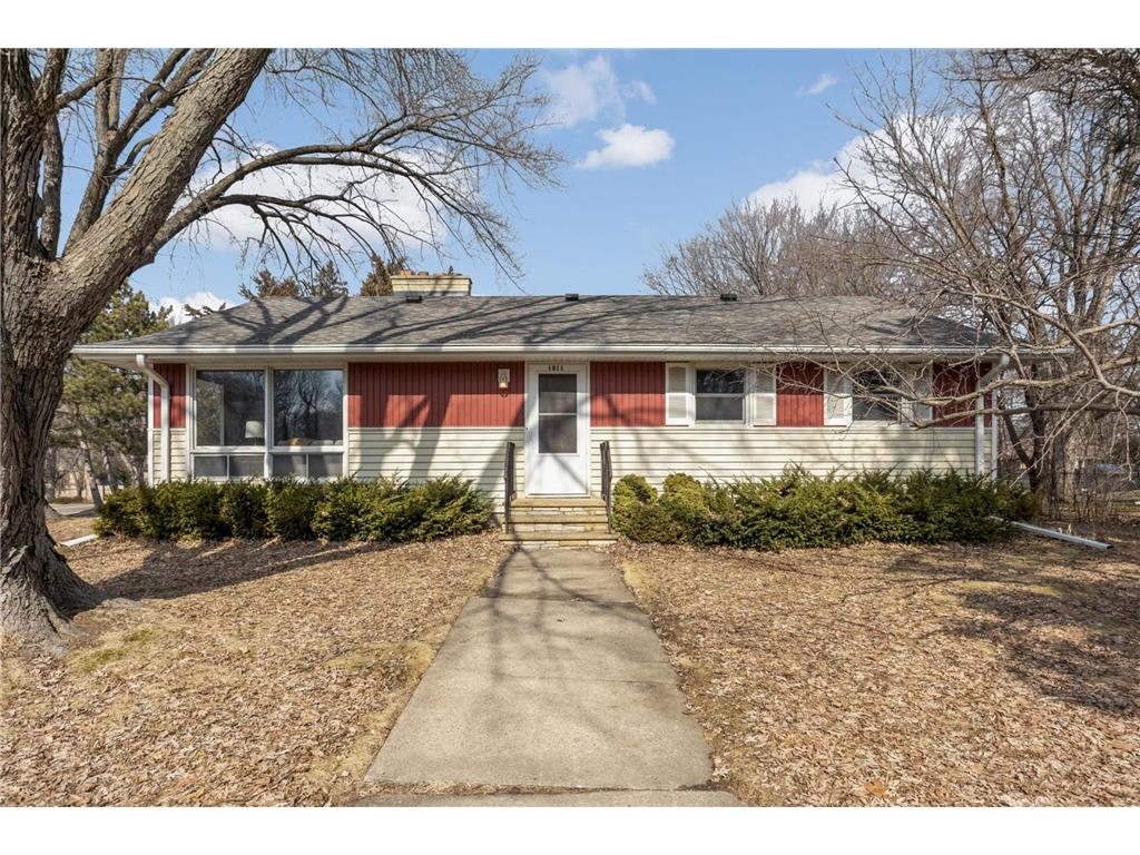 1811 Stanbridge Avenue Roseville MN 55113 7009725 image1