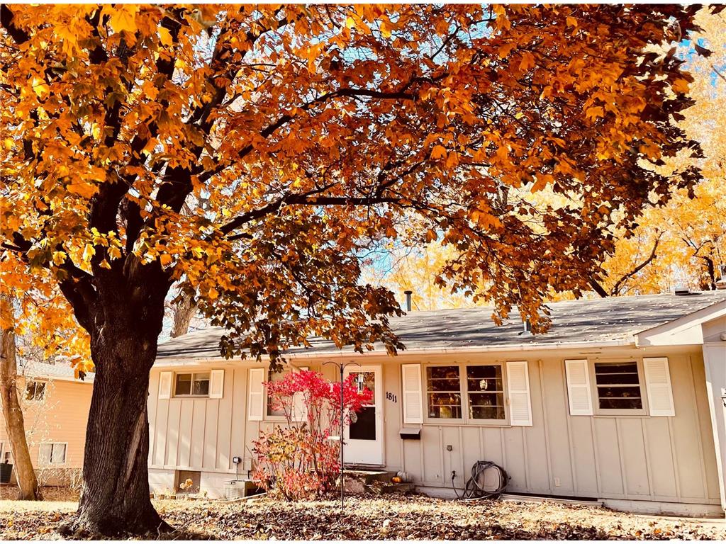 1811 Winnetka Avenue N Golden Valley MN 55427 6326442 image1