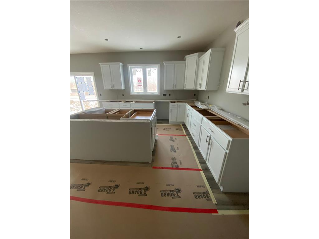 18112 Hinckley Avenue Lakeville MN 55044 6465606 image1