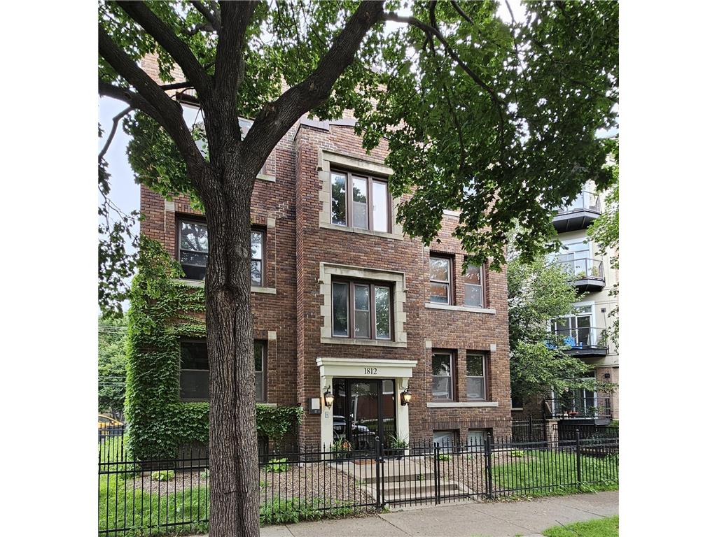 1812 Clinton Avenue #101 Minneapolis MN 55404 6792892 image2