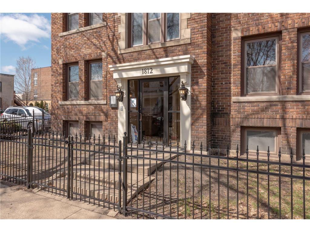 1812 Clinton Avenue #200 Minneapolis MN 55404 6450095 image1