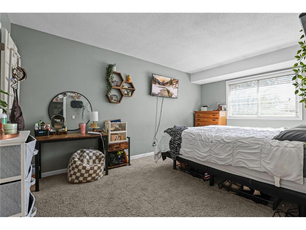 1812 E 123rd Street Burnsville MN 55337 7070223 image18