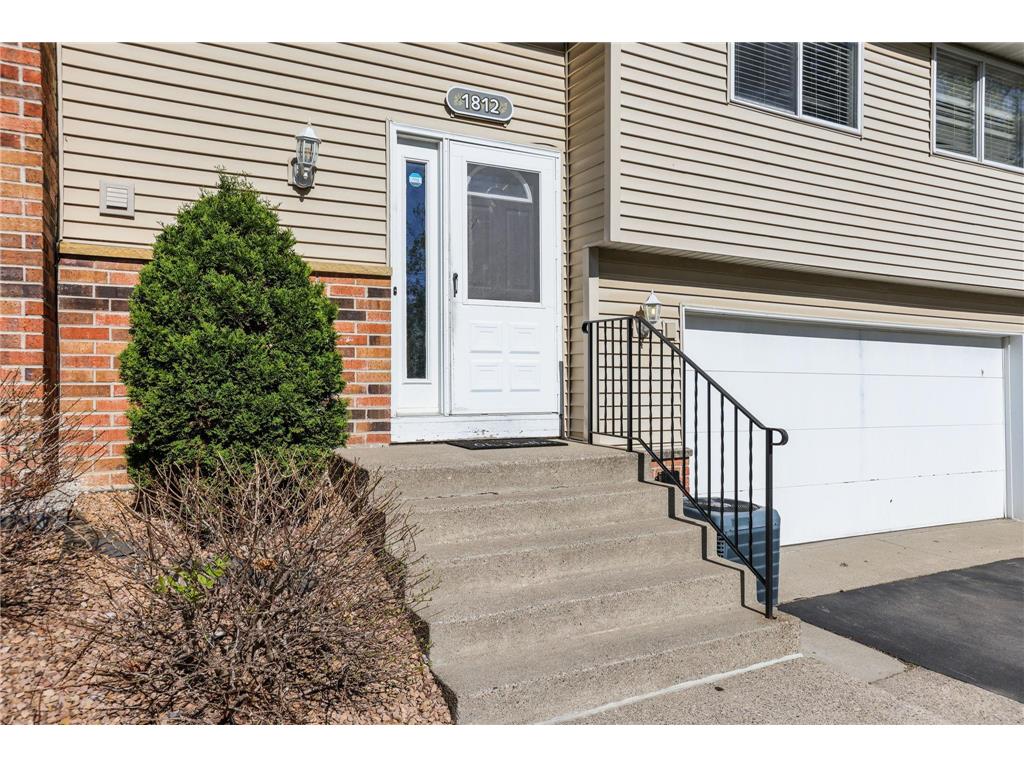 1812 E 123rd Street Burnsville MN 55337 7070223 image6