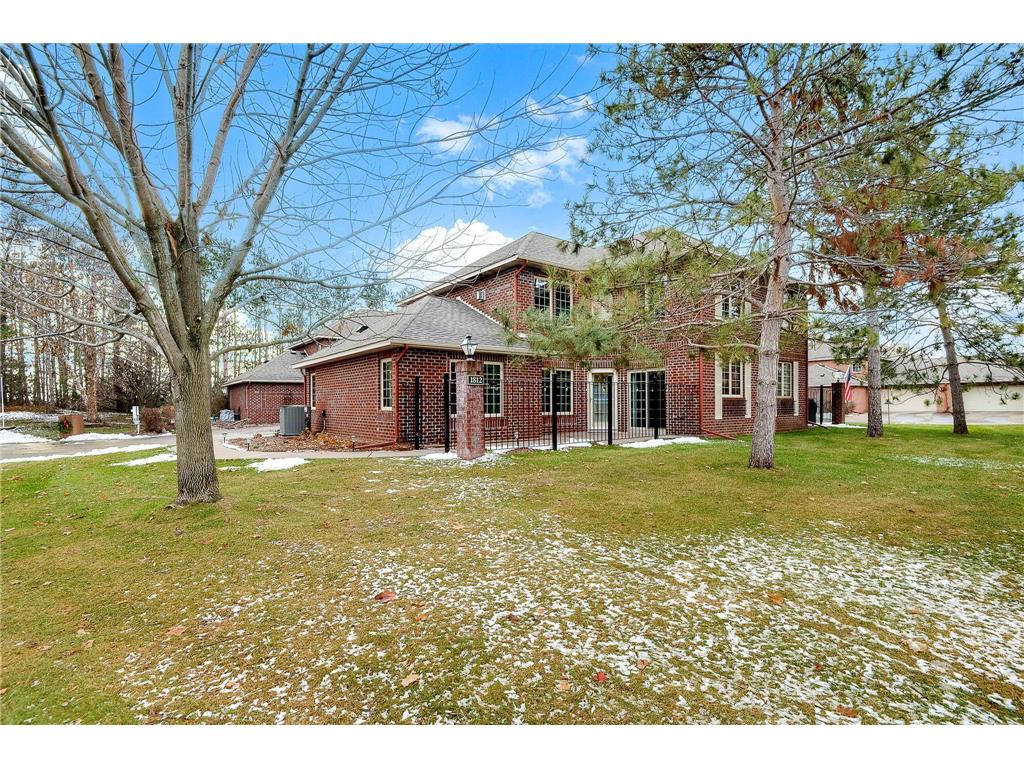 1812 Hunter Hill Road Hudson WI 54016 6466930 image1