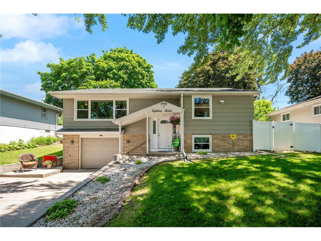 1812 Mendelssohn Avenue N Golden Valley MN 55427 6548765 image1