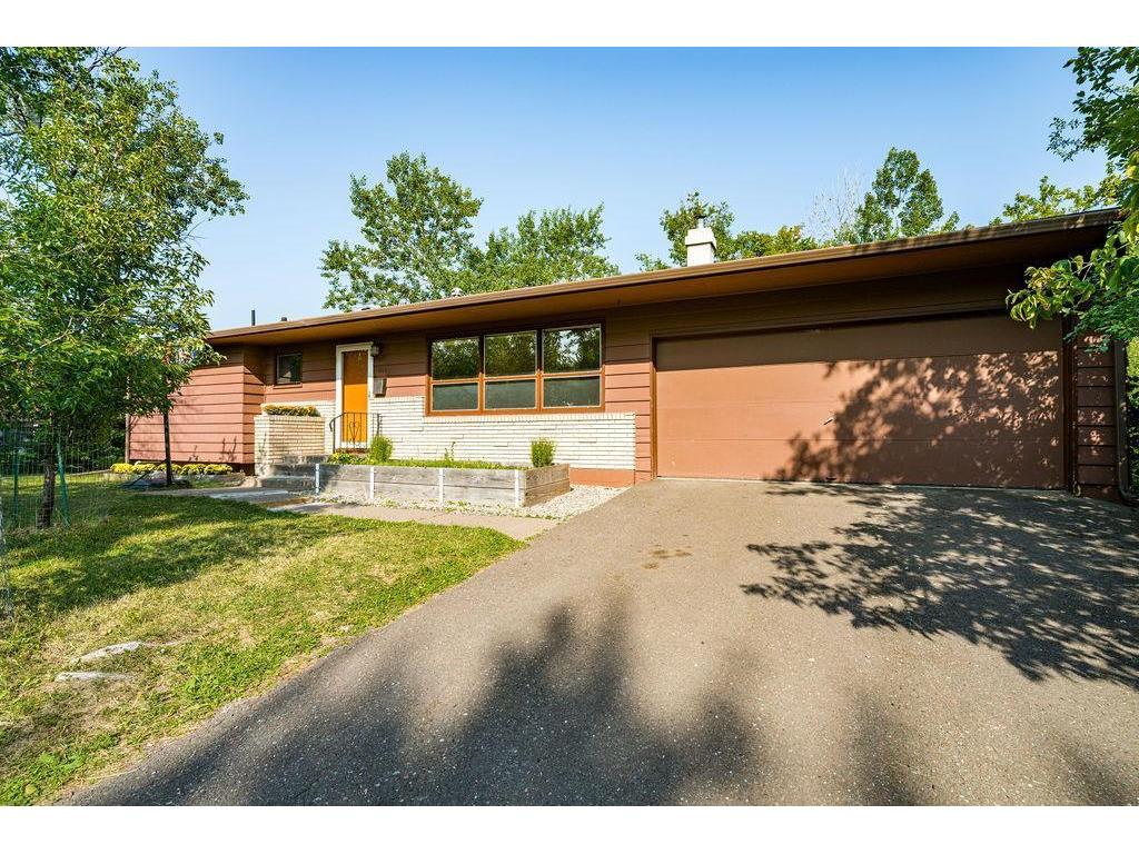 1812 N 47th Avenue E Duluth MN 55804 6587001 image1