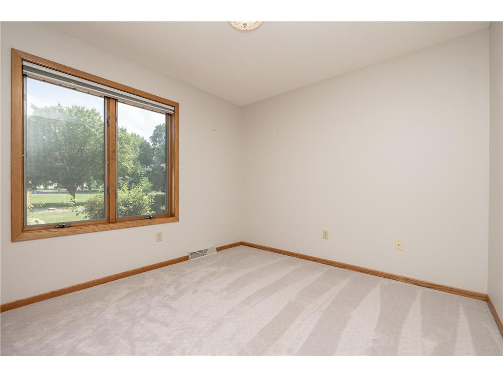 1813 6th Avenue W Shakopee MN 55379 7026418 image16