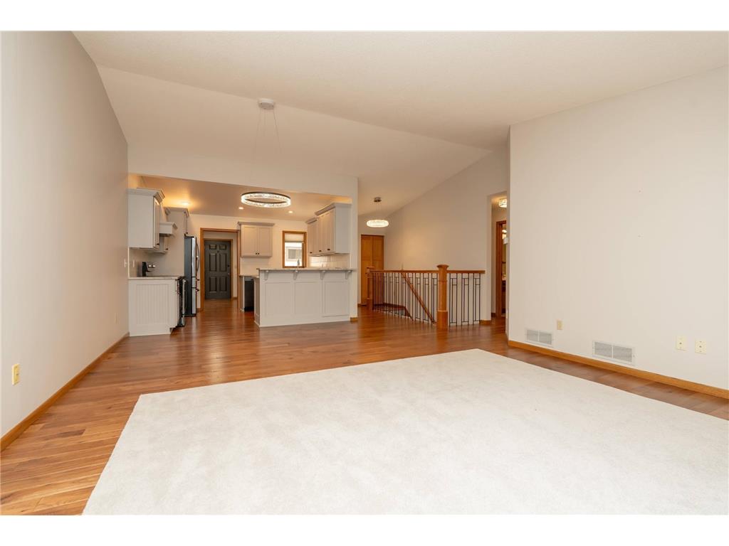 1813 6th Avenue W Shakopee MN 55379 7026418 image5