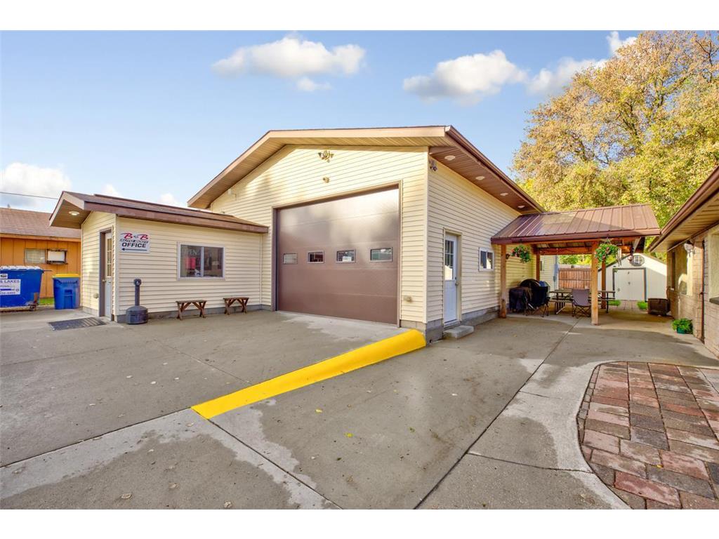 1813 7th Street NW Faribault MN 55021 6517637 image1