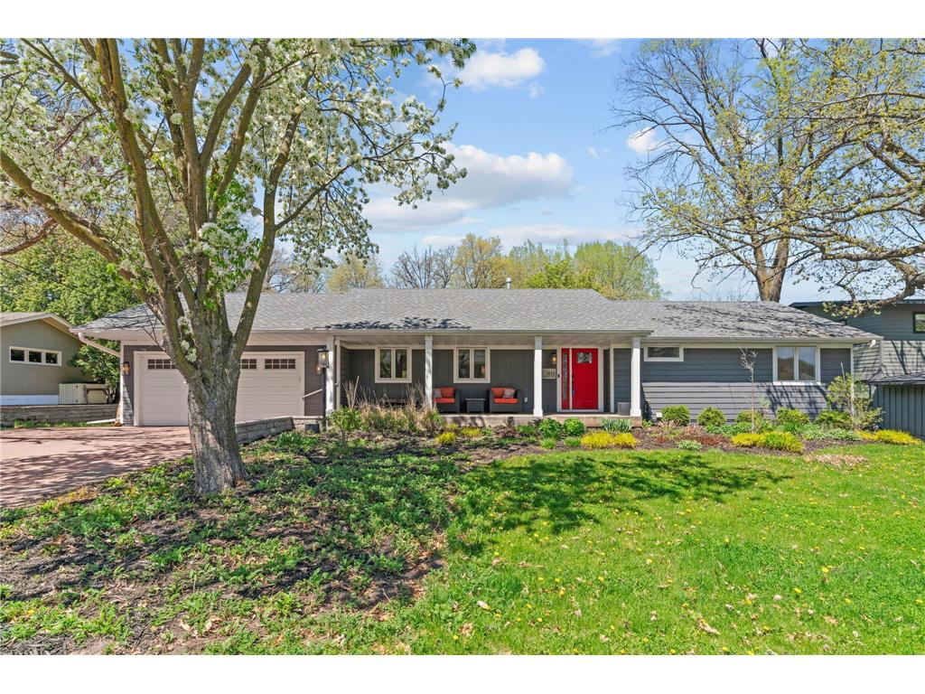 1813 Gramsie Road Arden Hills MN 55112 6719108 image1